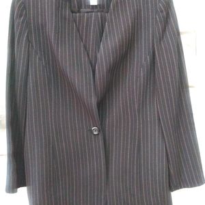 Valerie Stevens Pants Suit Sz. 6P NOWT
